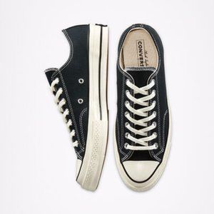 NWOT Converse Chuck 70 Unisex Low-Tops in Black